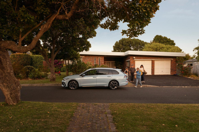 VOLKSWAGEN GOLF VARIANT